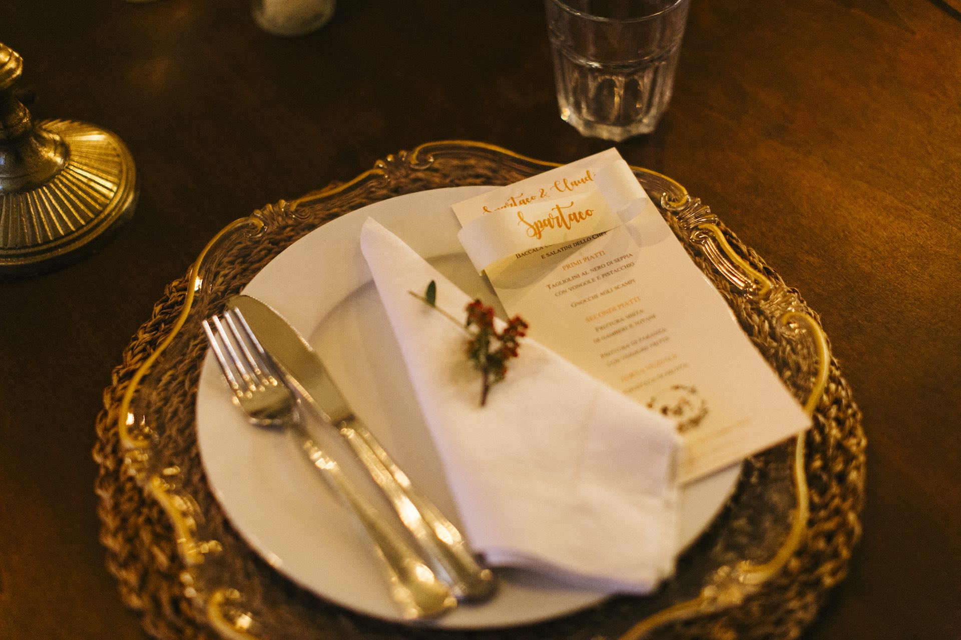 Mise en place dettagli di un matrimonio Pianosa