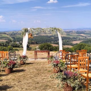 🇮🇹 Allestimenti di un Same Sex Wedding nella campagna di San Gimignano. Siamo alle Fattorie Santo Pietro dove Manuel, da Bergamo, e Dyego, dal Brasile, hanno deciso di sposarsi. Tante emozioni in una calda giornata d’estate. 🇬🇧 Same Sex Wedding  arrangement in the countryside of San Gimignano. We are at the Fattorie Santo Pietro where Manuel, from Bergamo, and Dyego, from Brazil, have decided to get married. So many emotions on a hot summer day. 

📍 Rossella Celebrini Events
Luxury Experiences in Tuscany
www.rossellacelebrinievents.it

📍 Wedding Designer
Rossella Celebrini

📍 Wedding Venue
Fattorie Santo Pietro @fattoriesantopietro 

📍 Wedding Photographer Marcela Schneider

📍 Wedding Videomaker @films.verso 

📍Music @wedddingartists 

#RossellaCelebriniEvents #LuxuryExperiencesinTuscany #LuxuryExperiences #ExclusiveEvents #ExclusiveWeddings #SameSexWedding #SameSex #UnioniCivili #SposarsiinToscana #GettingMarriedinTuscany #GettingMarried #WeddingVenue #FattorieSanyoPietro #SanGimignano #CampagnaToscana #TuscanCountryside #TuscanLandscape #DestinationTuscany #DestinationWeddingPlanner #TuscanyWorld #Tuscanygram