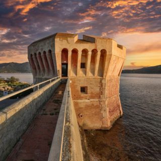 🇮🇹 Se siete alla ricerca di una location non convenzionale per il Vostro evento all’isola d’Elba si trovano siti storici di rara bellezza. Conoscete il Museo Archeologico della Linguella all’interno del quale si trova la Torre del Martello o di Passannante? Questo luogo suggestivo è la location ideale per eventi e matrimoni. Se volete saperne di più visitate il mio canale YouTube Rossella Celebrini Weddings & Events. 

🇬🇧 Of you are looking for an unconventional venue for your event on the island of Elba, there are historical sites of rare beauty. Do you know the Archaeological Museum of Linguella, where you can find the Tower of Martello or Passannante? This charming place is the ideal venue  for events and weddings. If you want to know more about it, please visit my YouTube channel Rossella Celebrini Weddings & Events. 

📍 Rossella Celebrini Events
Luxury Experiences in Tuscany
www.rossellacelebrinievents.it

📍 Location/ Event Venue
Museo Archeologico della Linguella, Portoferraio @cosimodemedicisrl @comunediportoferraio @tizianonocentini 

📍Photo Credit Daniele Anichini @danielefotoelba 

#RossellaCelebriniEvents #LuxuryExperiencesinTuscany #ExclusiveEvents #UnconventionalWedding #HistoricalSites #EventVenues #WeddingVenue #LocationMatrimonio #OrganizzazioneMatrimoni #TorredelMartello #MuseoArcheologicodellaLinguella  #WeddingOrganization #WeddingInspiration #DestinationWedding #DestinationWeddinginItaly #DestinationWeddinginTuscany #IsoladElba #ElbaIsland #ArcipelagoToscano #tuscanarchipelago #Tuscany #Toscana